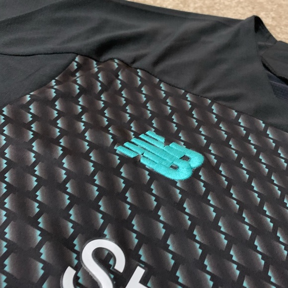 Liverpool Third Away 19/20 Jersey M. SALAH #11 - Picture 4 of 10